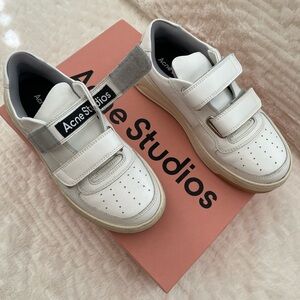 Acne Studios Steffey Friend Sneakers
